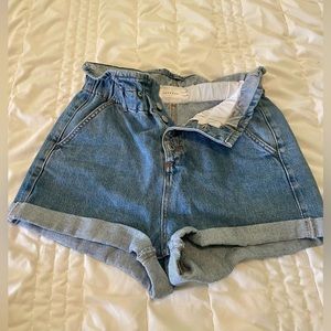 Cinch waisted shorts
